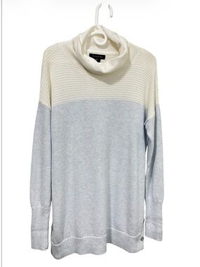 NWT Tahari Two-Tone Turtleneck Cowl Neck Sweater - Cream and Light Blue
